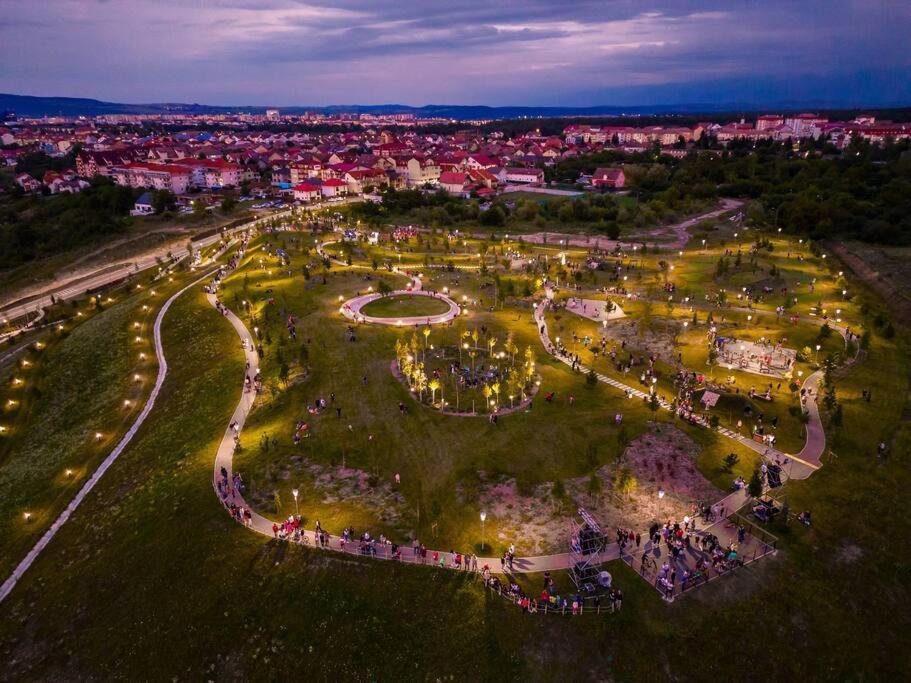 2 Bedroom Apt Park Belvedere Sybin Zewnętrze zdjęcie